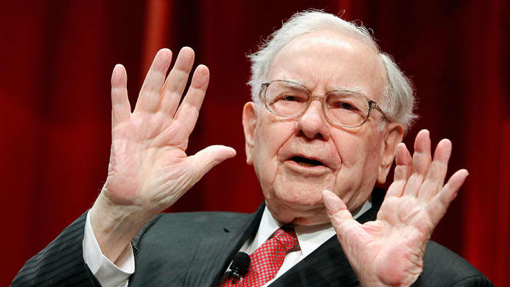 Warren Buffett khởi nghiệp với kẹo cao su, bóng gôn cũ và vé cá cược đua ngựa bị vứt bỏ