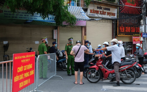 Hà Nội: Tiếp tục sử dụng mẫu giấy đi đường đã cấp và cấp giấy mới kết hợp