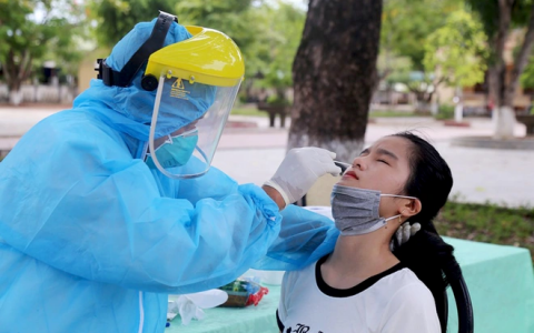 Hải Dương: Nữ chủ quán gội đầu mắc Covid-19 bị phạt 3 triệu đồng do không khai báo y tế
