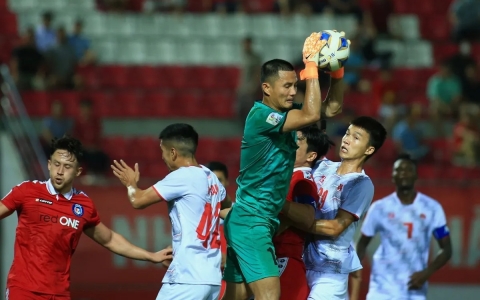 CLB Hải Phòng nhận thưởng nóng trước chiến thắng ngoạn mục Sabah FC ở AFC Cup