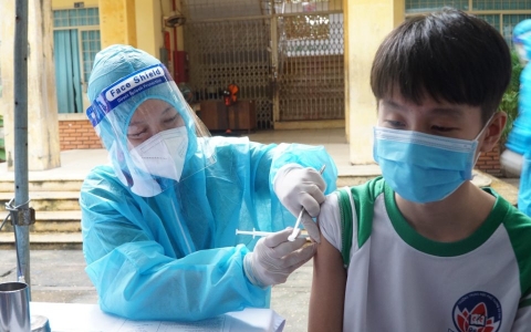 TP.HCM: Trẻ không tiêm vaccine Covid-19 có bị hạn chế đi học trực tiếp?