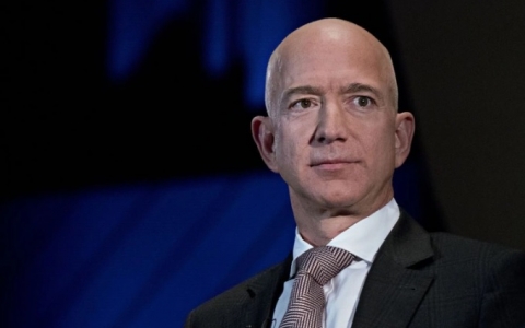 Mất 20 tỷ USD trong một ngày, Jeff Bezos xuống vị trí giàu thứ 3 thế giới