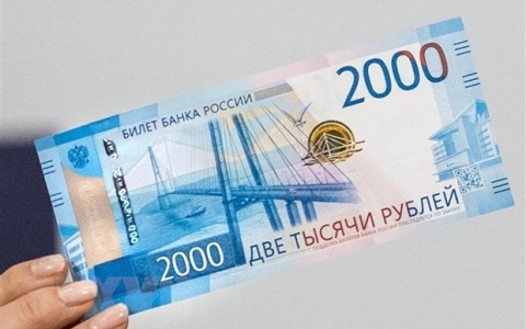 Đồng ruble của Nga tăng cao kỷ lục so với USD và euro trong 2 năm qua