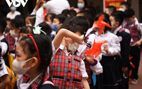 Đại biểu Quốc hội kiến nghị tạm hoãn tăng học phí vào năm học tới