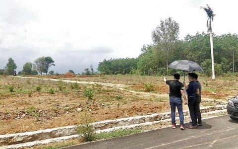 Vì sao thị trường đang 'chững' lại nhưng giá nhà, đất vẫn liên tục tăng?