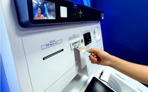 Lo ngại tăng phí khi giao dịch ATM bằng căn cước công dân