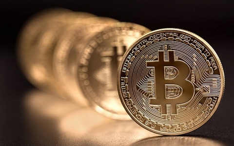 Bitcoin bật tăng vượt 21.000 USD