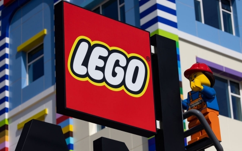 Lego ngừng hoạt động tại Nga