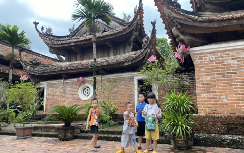 Thơ Nguyễn Văn Long: Đường Hoa Ta Về Chốn Tây Phương
