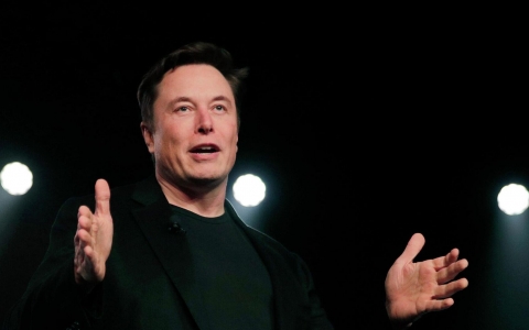 Elon Musk: Fed cần cắt giảm lãi suất 'ngay lập tức' để ngăn chặn suy thoái kinh tế
