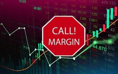 Vợ chồng Chủ tịch HPX bị call margin