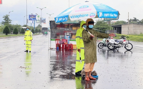 Cần Thơ tạm dừng các tụ điểm vui chơi, sẵn sàng kích hoạt bệnh viện dã chiến