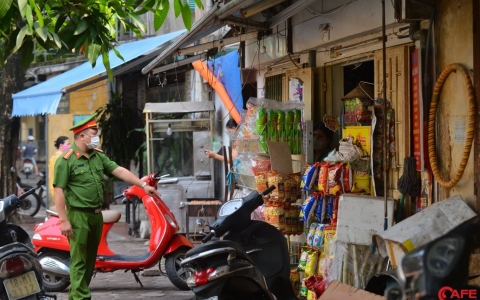 Các cơ sở kinh doanh, dịch vụ nào của Hà Nội được phép hoạt động trong 15 ngày giãn cách xã hội?