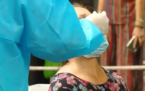 Sáng 4/10: Hà Nội thêm 6 ca mắc mới COVID-19
