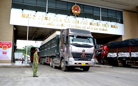 Đẩy nhanh tốc độ thông quan hàng hóa, kịp thời hỗ trợ hoạt động sản xuất