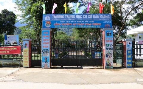 Hai học sinh đầu tiên dương tính với SARS-CoV-2 ở Lai Châu