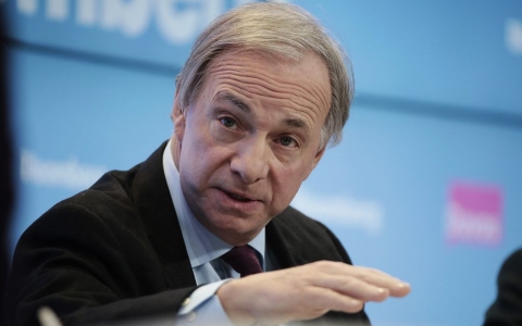 ‘Ông trùm’ đầu cơ Ray Dalio cảnh báo nhà đầu tư không nên giữ tiền mặt khi lạm phát đang cao