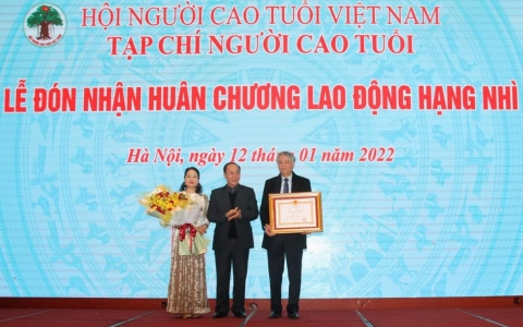 Tạp chí Người cao tuổi đón nhận Huân chương Lao động hạng Nhì