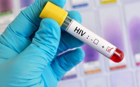 Những người đầu tiên được tiêm thử vaccine HIV thế hệ mới