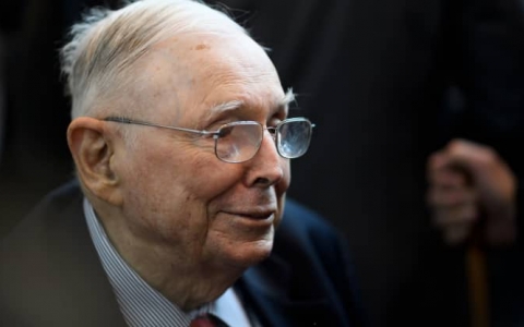 Tại sao Charlie Munger muốn làm giảm thanh khoản trên thị trường chứng khoán?