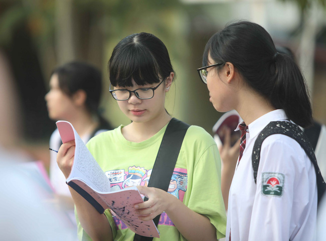 dap-an-de-thi-mon-chuyen-lich-su-truong-thpt-chuyen-khoa-hoc-xa-hoi-va-nhan-van-1