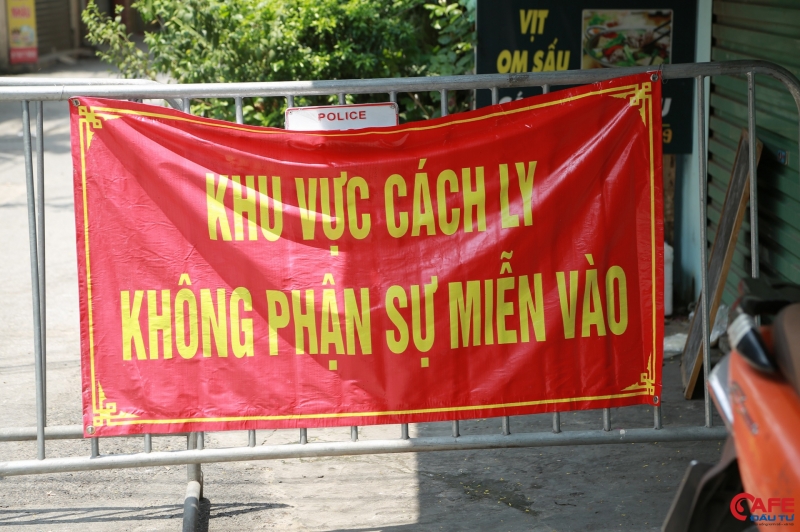 Hà Nội phong tỏa nhiều điểm phòng chống dịch Covid-19