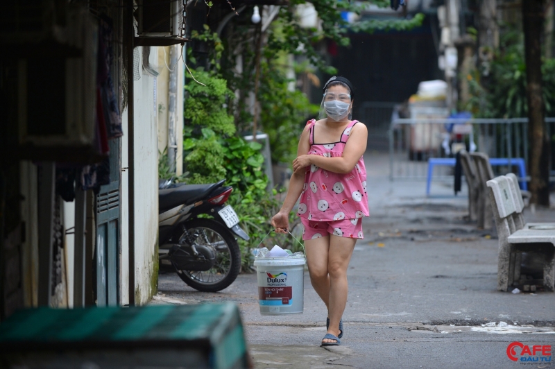 Người dân trong khu vực phong tỏa