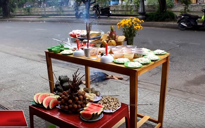 Mâm cúng cô hồn và bài văn khấn chúng sinh tháng 7