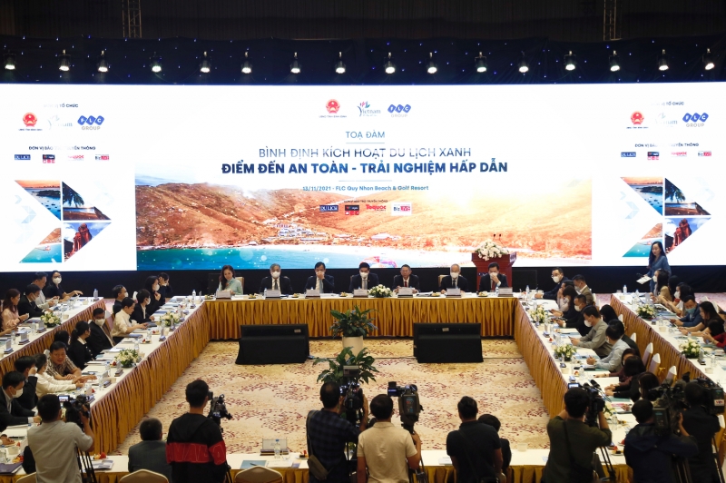 Toạ đàm “Bình Định kích hoạt du lịch Xanh: Điểm đến an toàn, trải nghiệm hấp dẫn” diễn ra sáng 13/11 tại FLC Quy Nhơn