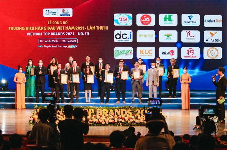 EduGo Group cùng các thương hiệu được vinh danh