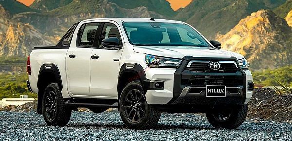 Toyota Việt Nam tiến hành triệu hồi gần 2000 xe Hilux