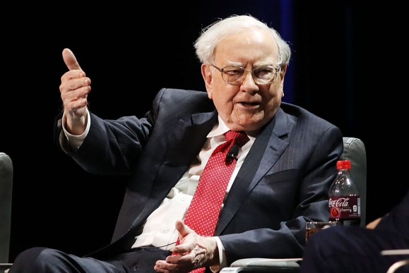 Tài sản cá nhân của nhà đầu tư huyền thoại Warren Buffett đã chạm mốc 100 tỷ USD lần đầu tiên trong ngày 10/3