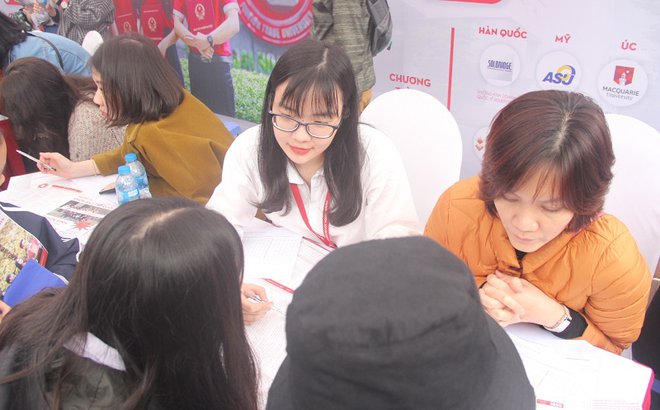 Thí sinh nên tìm hiểu kỹ về ngành học, trường học mà mình dự định xét tuyển. Ảnh: GDTD