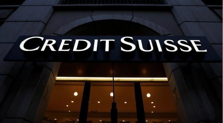 Credit Suisse cho biết khoảng 4% tài sản mà ngân hàng này quản lý cho các khách hàng giàu có thuộc về người Nga, lên đến hàng chục tỷ USD (Ảnh: Reuters).