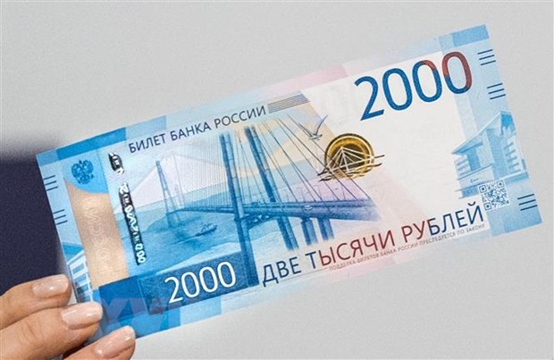 Đồng 2.000 ruble của Nga. (Ảnh: AFP/TTXVN)