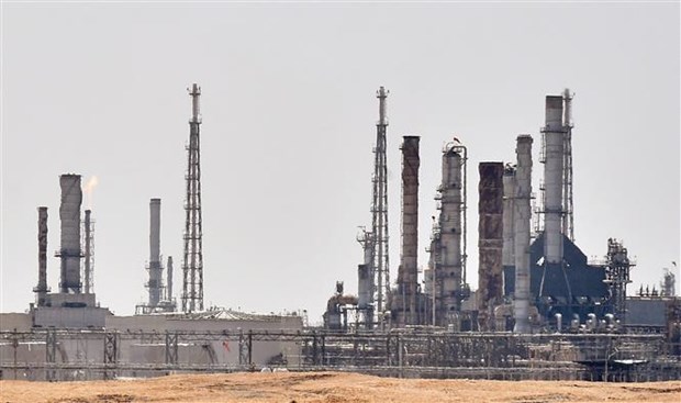 Cơ sở lọc dầu Aramco của Saudi Arabia ở khu vực al-Khurj, phía Nam thủ đô Riyadh. (Ảnh: AFP/TTXVN)