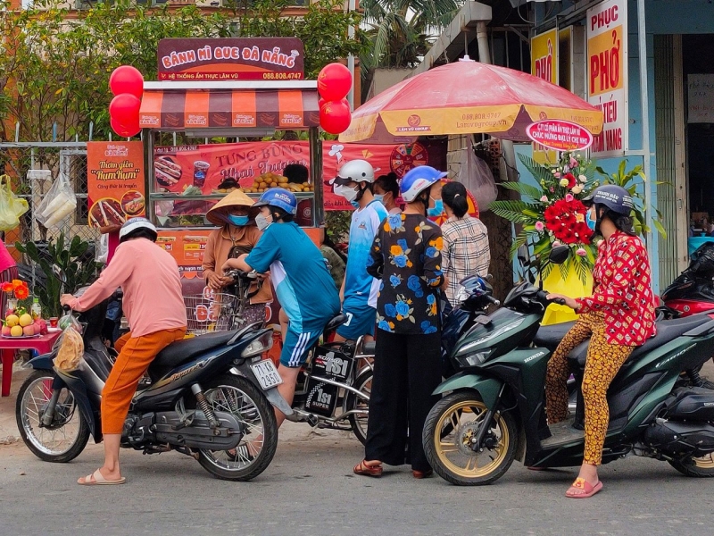 Mô hình kinh doanh Bánh Mì Que Đà Nẵng của Lâm Vũ