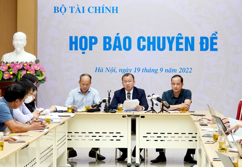 Tại buổi họp báo chuyên đề