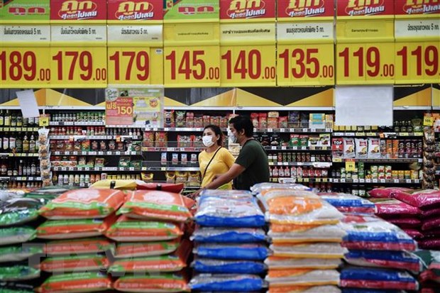 Gạo được bày bán tại một siêu thị ở Bangkok, Thái Lan. (Ảnh: AFP/TTXVN)