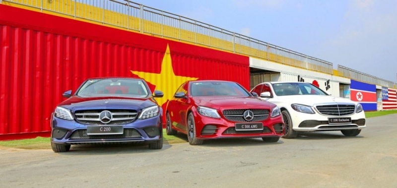 Nhiều mẫu xe Mercedes-Benz tại Việt Nam đồng loạt thay đổi tính năng