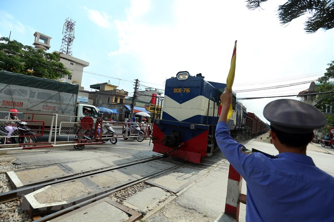 VNR cắt giảm thêm nhiều đoàn tàu sau Tết do vắng khách