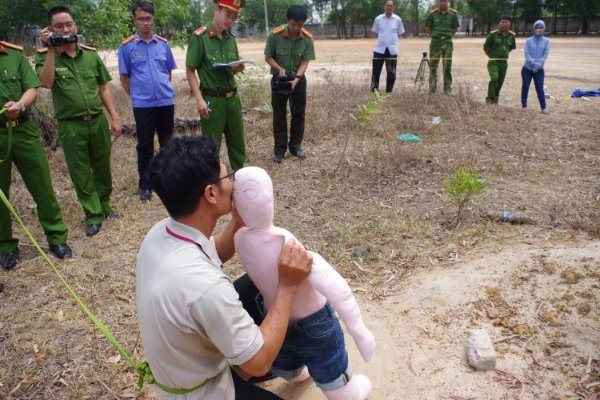 Vụ hiếp, giết bé gái 5 tuổi: Hành vi phạm tội của nghi phạm không còn tính người (Ảnh: aFamily)