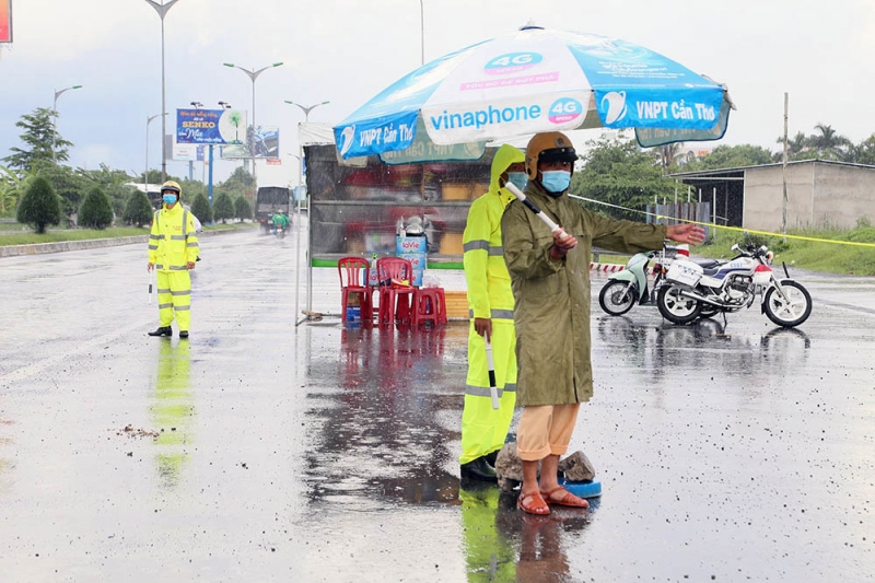 Cần Thơ tạm dừng các tụ điểm vui chơi, sẵn sàng kích hoạt bệnh viện dã chiến