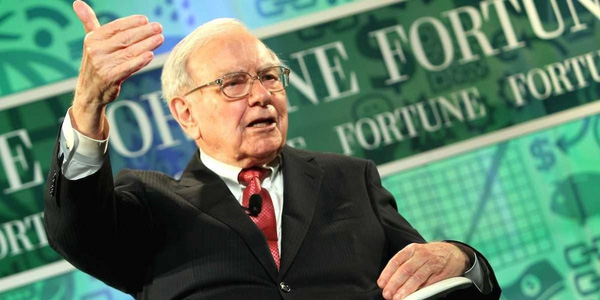 Tỷ phú Warren Buffett, người có giá trị tài sản ròng hơn 88,6 tỷ USD cũng dành tới 80% thời gian trong ngày để đọc