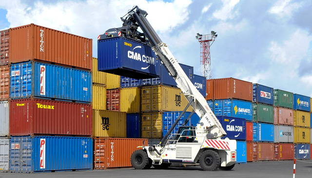 Các doanh nghiệp logistics đang chật vật vì cước vận tải biển tăng chóng mặt