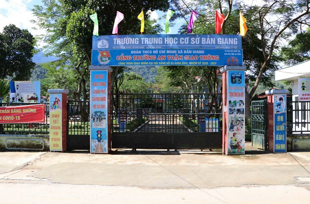 Hai học sinh đầu tiên dương tính với SARS-CoV-2 ở Lai Châu (Ảnh: TTXVN)